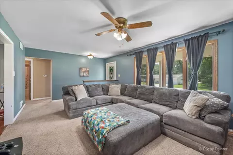 1306 May Ave, Mchenry, IL 60051 photo 10