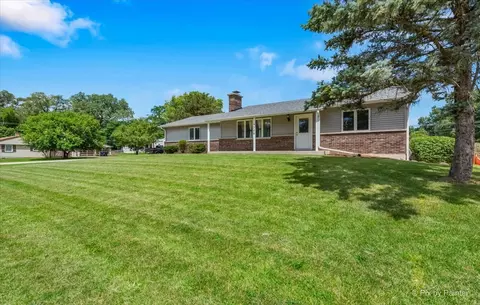 1306 May Ave, Mchenry, IL 60051 photo 2