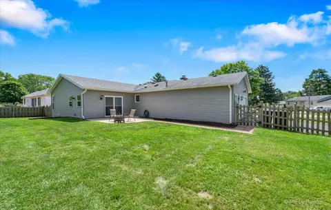 1306 May Ave, Mchenry, IL 60051 photo 4
