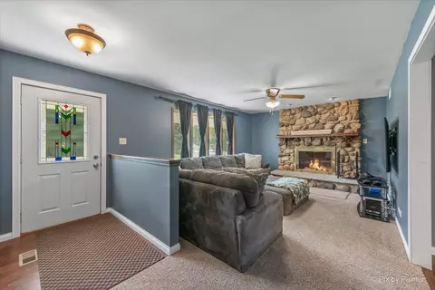 1306 May Ave, Mchenry, IL 60051 photo 9