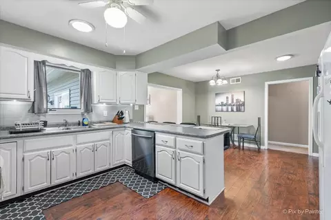 1306 May Ave, Mchenry, IL 60051 photo 12