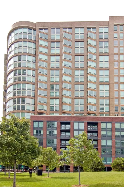 600 N Kingsbury St #1502, Chicago, IL 60654
