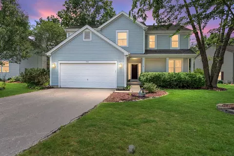 706 Pinehurst Dr, North Aurora, IL 60542