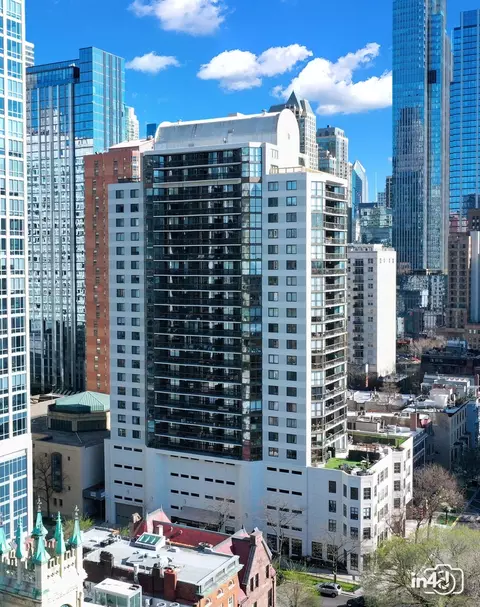 33 W Delaware Pl #20D, Chicago, IL 60610