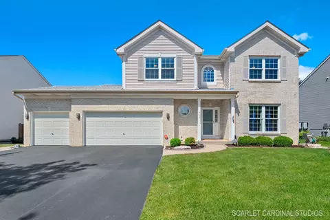 409 Raintree Dr, Oswego, IL 60543