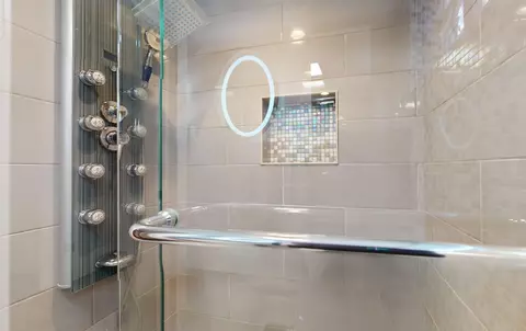 Bath - 1907 E 93rd St, Chicago, IL 60617 photo 6 of 9