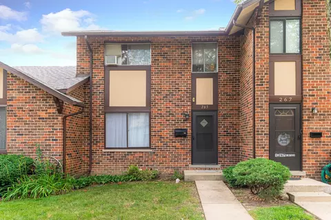 1 S263 Windsor Ln, Villa Park, IL 60181