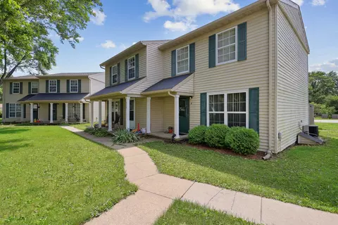 608 S Duncan Rd #B, Champaign, IL 61821