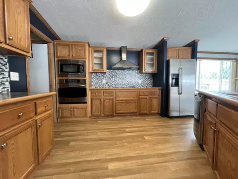 1133 11th St, Bloomington, IL 61704 photo 6