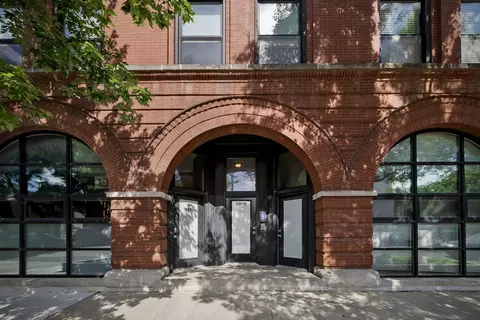1709 N Paulina St #101, Chicago, IL 60622