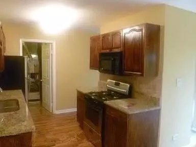 1946 Hancock Dr, Hoffman Estates, IL 60169 photo 3