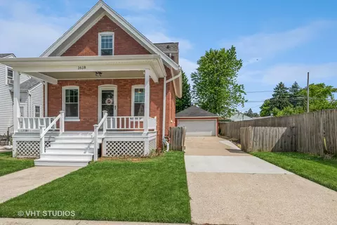 1618 Athaleen Ave, Mount Pleasant, WI 53403