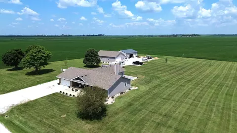 6275 E 8000n Rd, Manteno, IL 60950