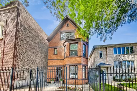2554 W Winnemac Ave, Chicago, IL 60625