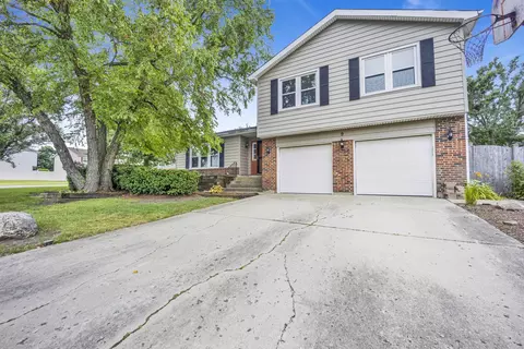 9 Mill Pond Dr, Glendale Heights, IL 60139