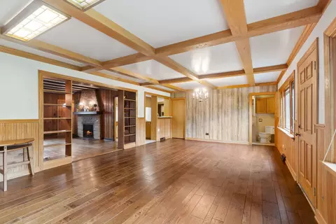 Living - 2063 Cedar St, Des Plaines, IL 60018 photo 5 of 6