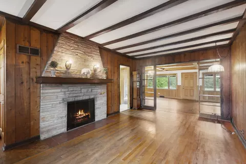 Living - 2063 Cedar St, Des Plaines, IL 60018 photo 2 of 6