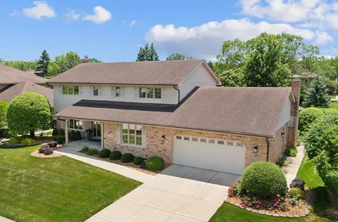 7841 Sioux Rd, Orland Park, IL 60462