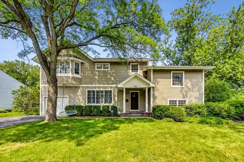 405 Willow Ave, Deerfield, IL 60015