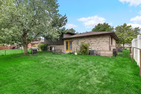 Exterior - 18501 Willow Ln, Lansing, IL 60438 photo 3 of 4