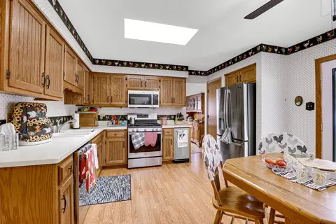 Kitchen - 18501 Willow Ln, Lansing, IL 60438 photo 1 of 4