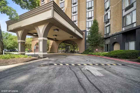 1 Renaissance Pl #1219, Palatine, IL 60067