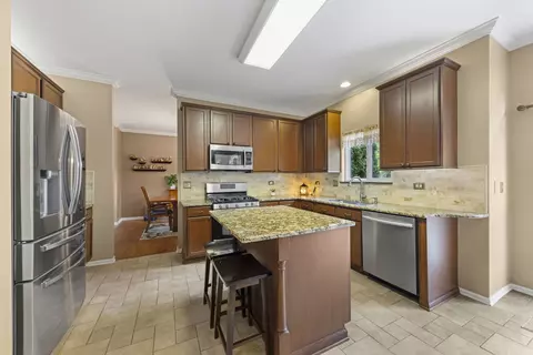 3015 Twin Falls Dr, Plainfield, IL 60586 photo 9