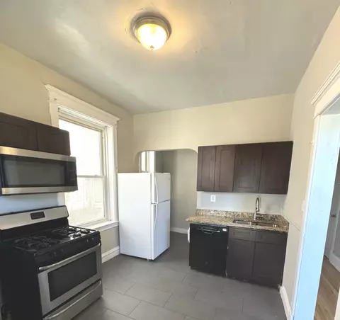 Kitchen - 6240 S Champlain Ave, Chicago, IL 60637 photo 1 of 1