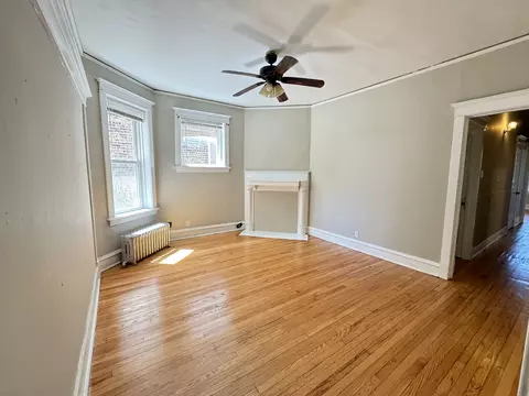 Living - 6240 S Champlain Ave, Chicago, IL 60637 photo 1 of 5