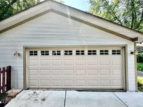944 Saint John St, Elgin, IL 60120 photo 24