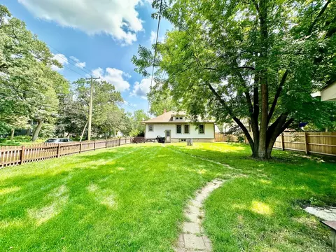 944 Saint John St, Elgin, IL 60120 photo 20