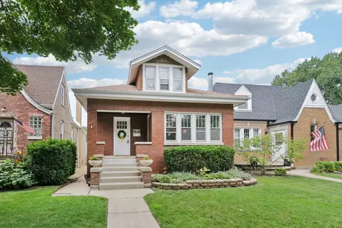 5224 N La Crosse Ave, Chicago, IL 60630