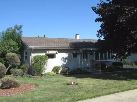8032 Normandy Ave, Burbank, IL 60459