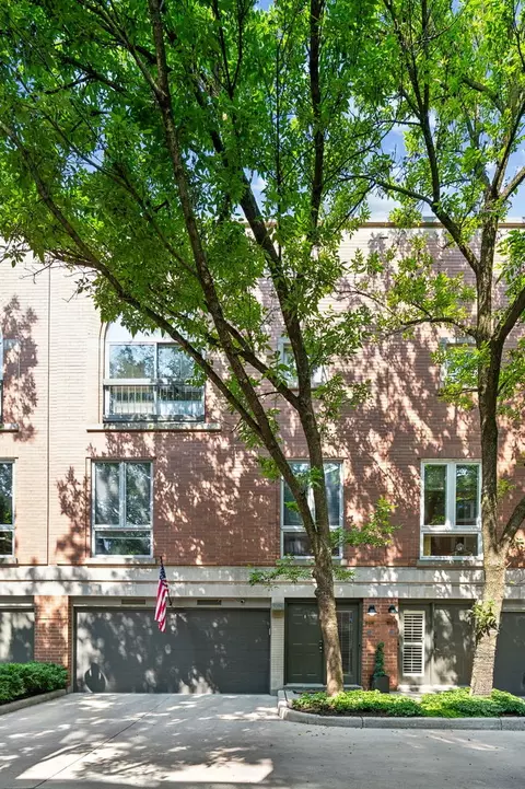 2717 N Greenview Ave, Chicago, IL 60614