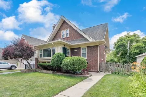 240 Elmhurst Ave, Elmhurst, IL 60126