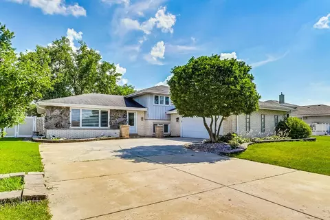 7833 Sycamore Dr, Orland Park, IL 60462