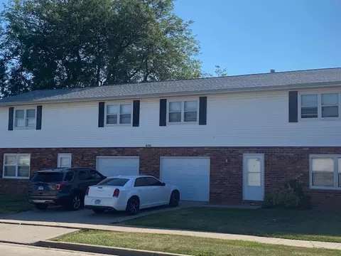606-702 Arcadia Dr, Bloomington, IL 61701 photo 2