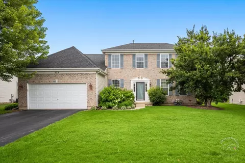 333 Hampstead Dr, Sugar Grove, IL 60554
