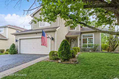 418 Big Cloud Pass, Lake In The Hills, IL 60156