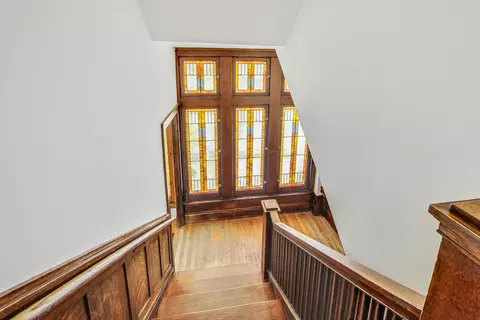 Entry Way - Undisclosed, Chicago, IL 60640 photo 4 of 6