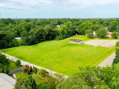 525 N Neltnor Blvd, West Chicago, IL 60185