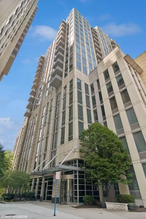 720 N Larrabee St #1506, Chicago, IL 60610
