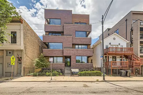 1445 W Grand Ave #2E, Chicago, IL 60642