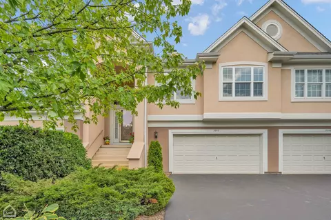 3043 Lexington Ln, Glenview, IL 60026