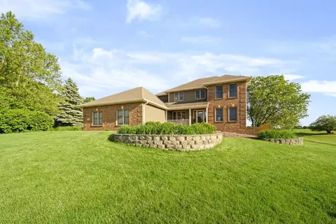 1609 Elm St, Spring Grove, IL 60081