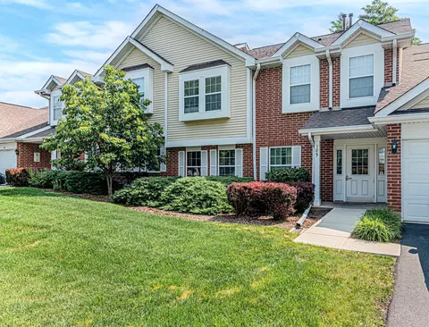 185 Ashbury Ln E #1505-5, Roselle, IL 60172