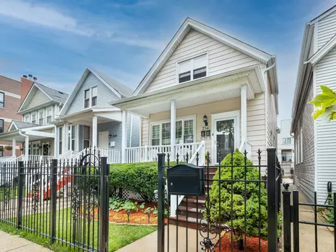 2541 W Moffat St, Chicago, IL 60647