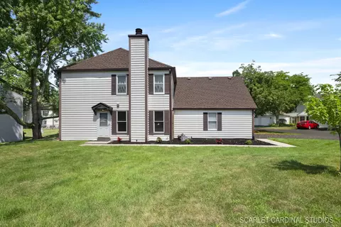 2651 Country Oaks Ct, Aurora, IL 60502