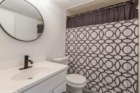 825 Pearson St #5A, Des Plaines, IL 60016 photo 9