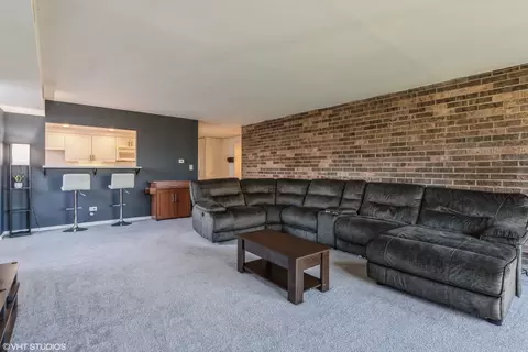 825 Pearson St #5A, Des Plaines, IL 60016 photo 4